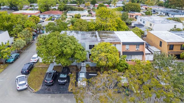 7345 NW 75th St, Tamarac, FL 33321