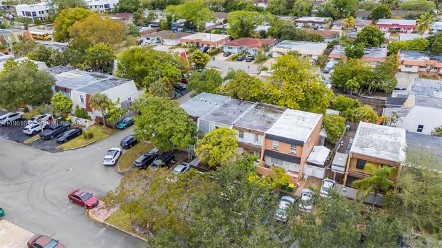 7345 NW 75th St, Tamarac, FL 33321