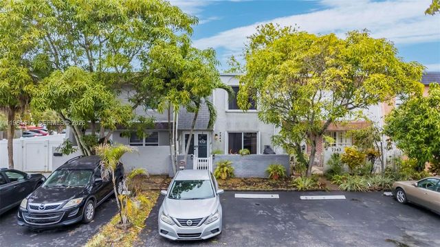 7345 NW 75th St, Tamarac, FL 33321