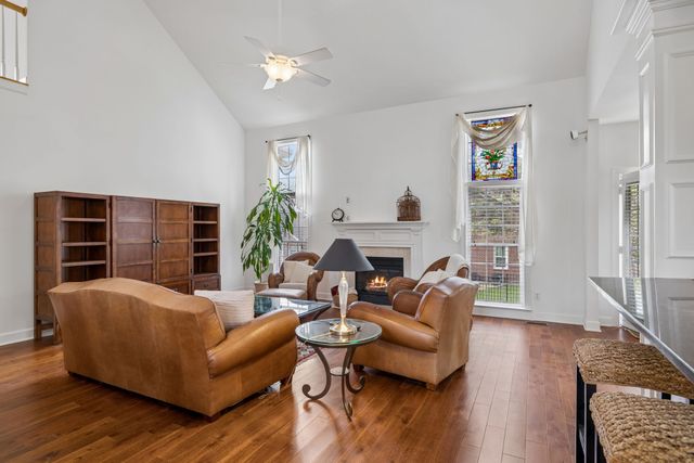 317 Dundee Dr, Franklin, TN 37064