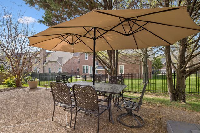 317 Dundee Dr, Franklin, TN 37064