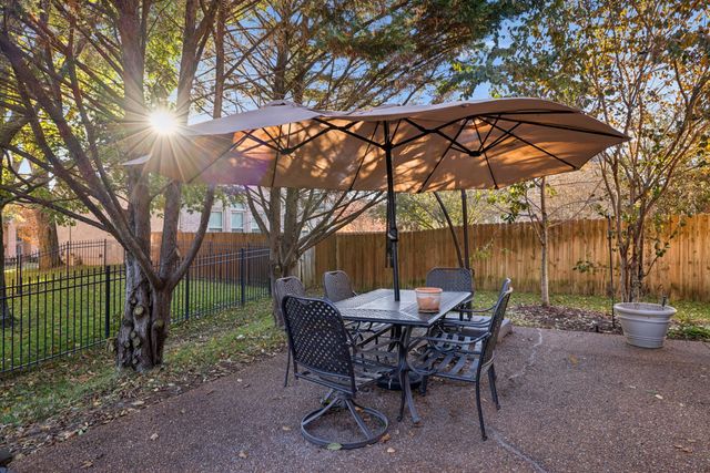 317 Dundee Dr, Franklin, TN 37064