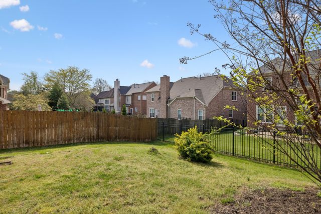 317 Dundee Dr, Franklin, TN 37064