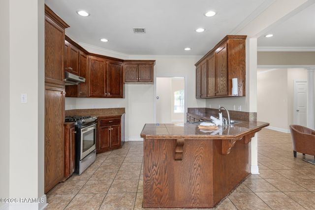 210 Wind Haven Lane, Lafayette, LA 70506