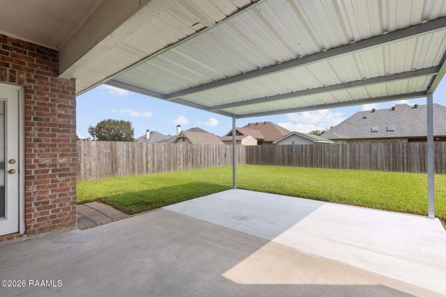 210 Wind Haven Lane, Lafayette, LA 70506