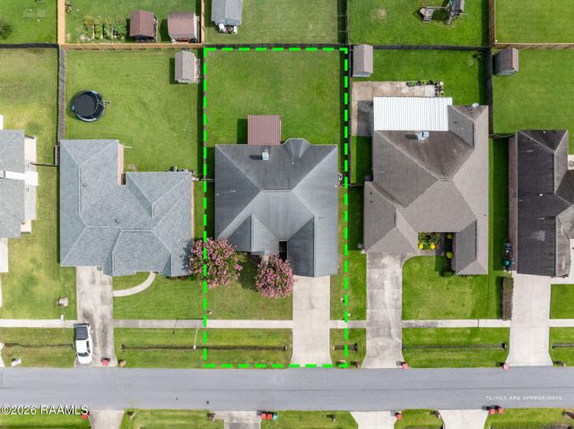 210 Wind Haven Lane, Lafayette, LA 70506