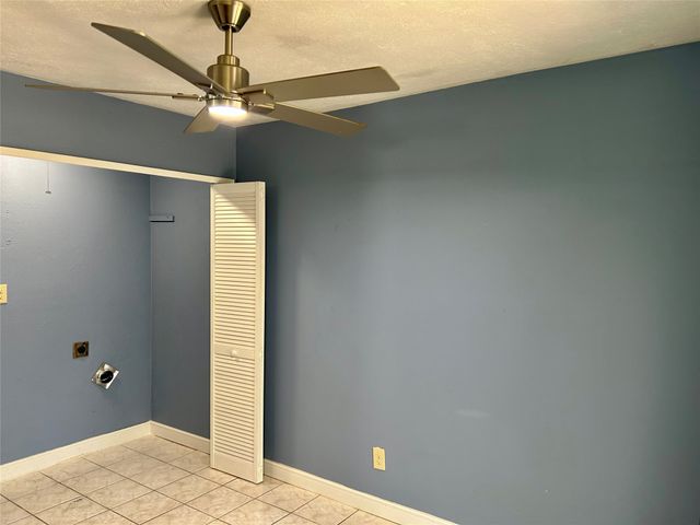 3816 Seven Gables Street, Fort Worth, TX 76133