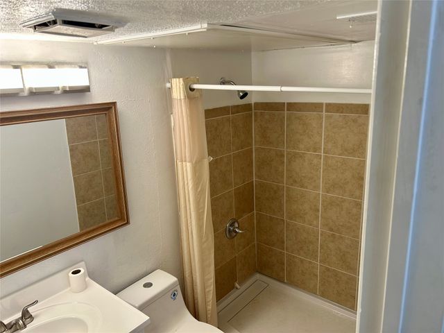 3816 Seven Gables Street, Fort Worth, TX 76133