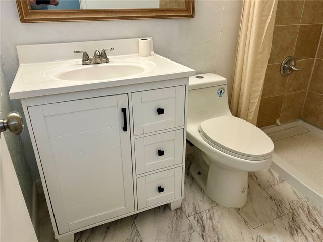 3816 Seven Gables Street, Fort Worth, TX 76133