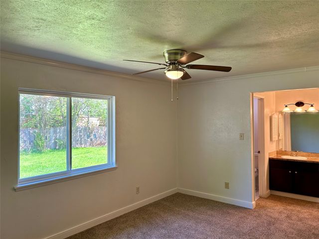 3816 Seven Gables Street, Fort Worth, TX 76133