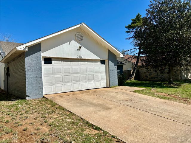 3816 Seven Gables Street, Fort Worth, TX 76133