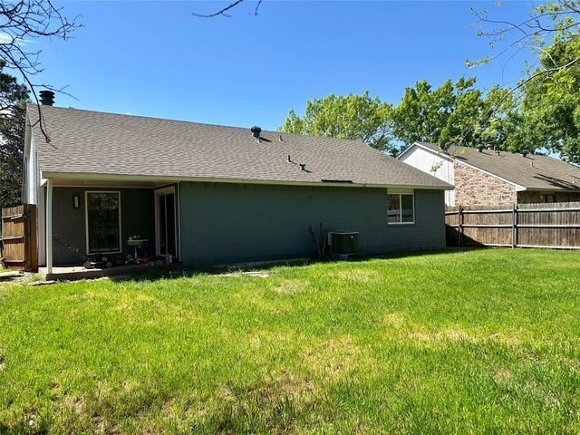 3816 Seven Gables Street, Fort Worth, TX 76133