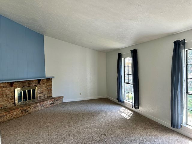 3816 Seven Gables Street, Fort Worth, TX 76133