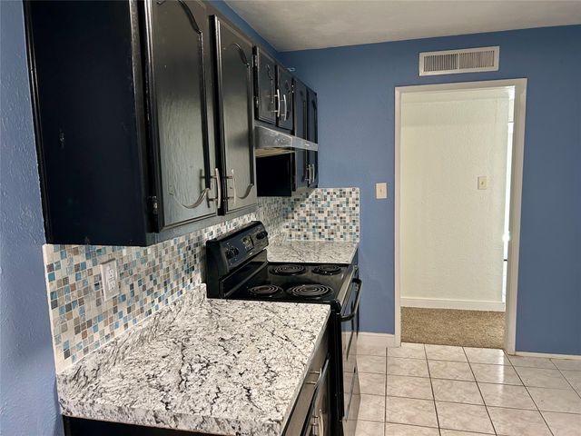 3816 Seven Gables Street, Fort Worth, TX 76133