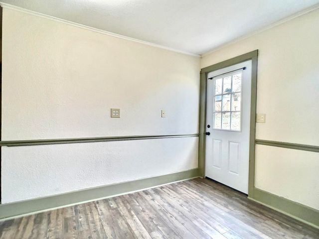 906 E Cale Street, Monett, MO 65708