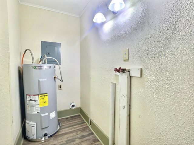 906 E Cale Street, Monett, MO 65708