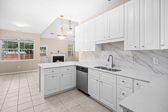 6177 Fieldstone Circle, Charleston, SC 29414
