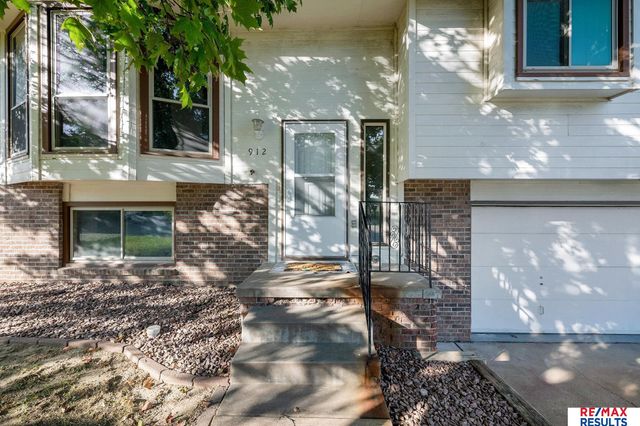912 Bordeaux Avenue, Bellevue, NE 68123