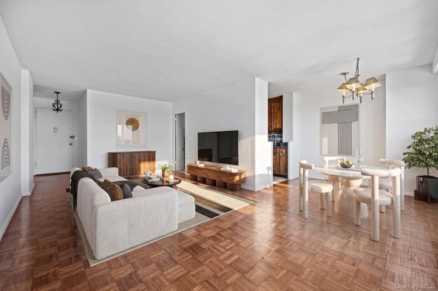 555 Kappock Avenue 21K, Bronx, NY 10463