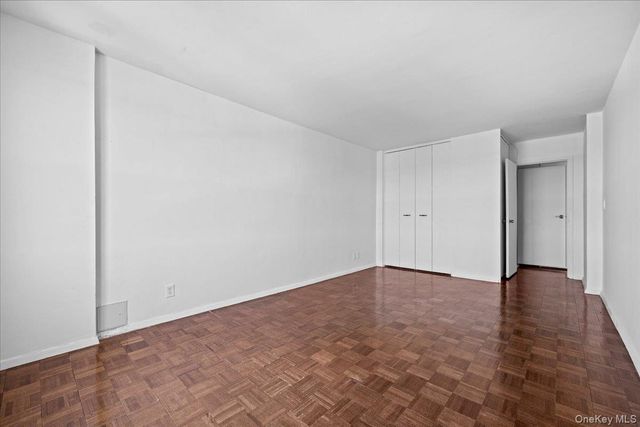 555 Kappock Avenue 21K, Bronx, NY 10463
