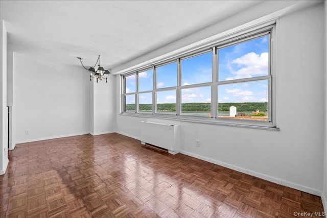 555 Kappock Avenue 21K, Bronx, NY 10463