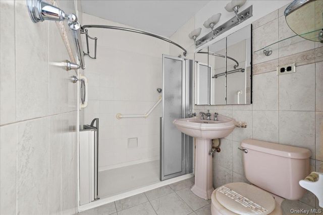555 Kappock Avenue 21K, Bronx, NY 10463