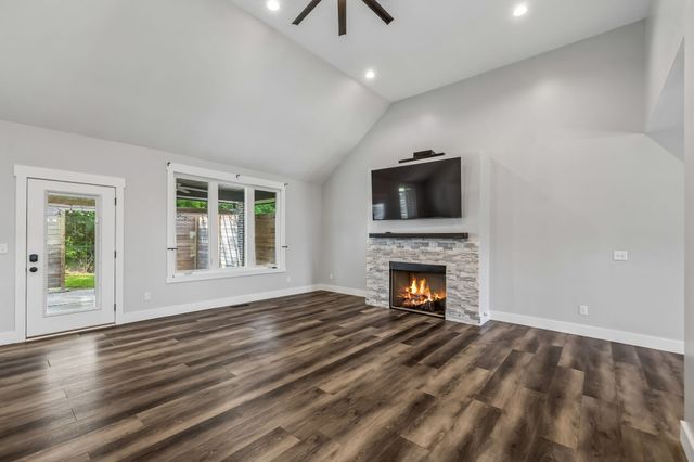 1001 Lock 4 Rd, Gallatin, TN 37066