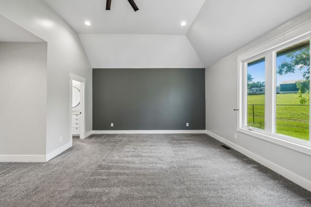 1001 Lock 4 Rd, Gallatin, TN 37066