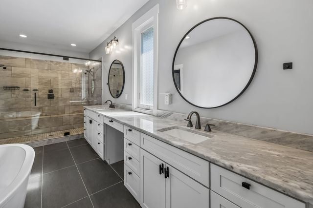 1001 Lock 4 Rd, Gallatin, TN 37066