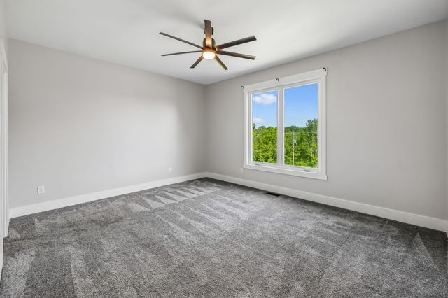 1001 Lock 4 Rd, Gallatin, TN 37066