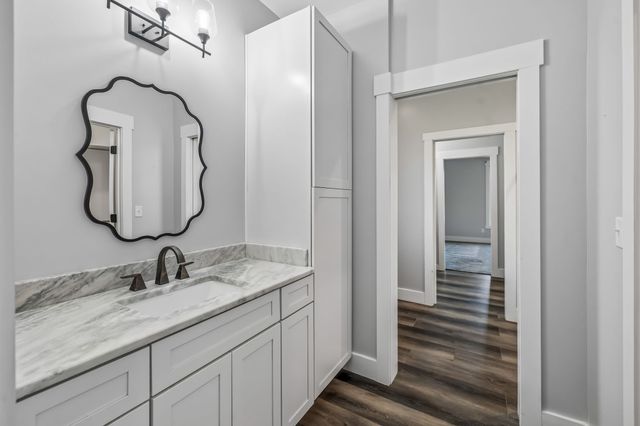 1001 Lock 4 Rd, Gallatin, TN 37066