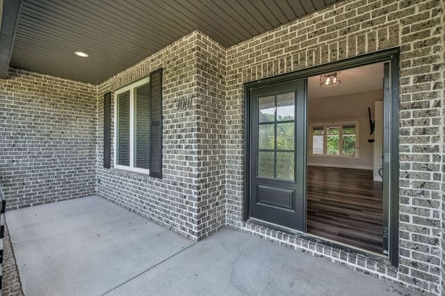 1001 Lock 4 Rd, Gallatin, TN 37066