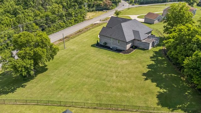 1001 Lock 4 Rd, Gallatin, TN 37066