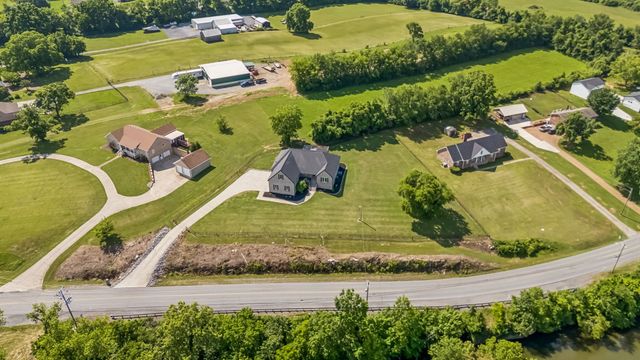 1001 Lock 4 Rd, Gallatin, TN 37066