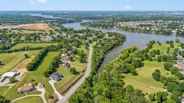 1001 Lock 4 Rd, Gallatin, TN 37066