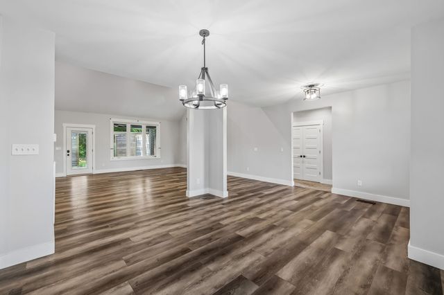 1001 Lock 4 Rd, Gallatin, TN 37066