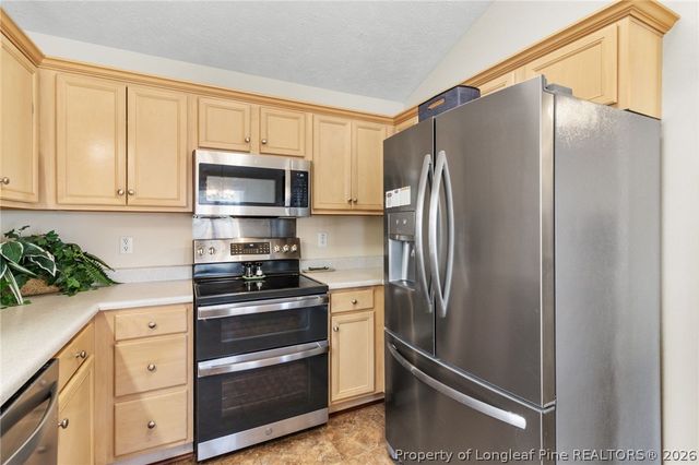 122 Jefferson Drive, Raeford, NC 28376