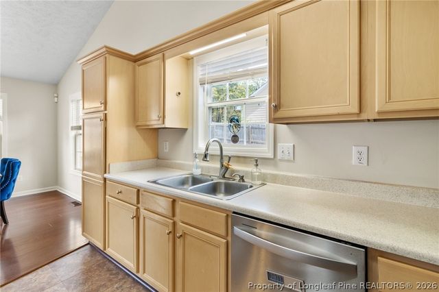 122 Jefferson Drive, Raeford, NC 28376
