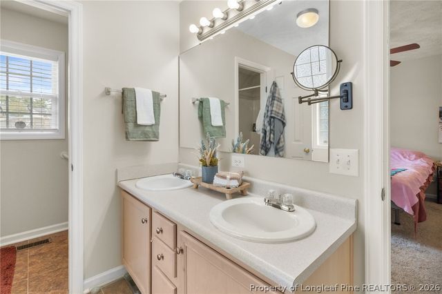 122 Jefferson Drive, Raeford, NC 28376