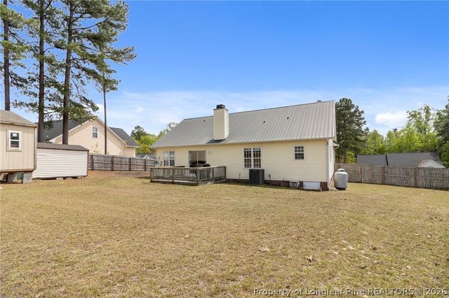 122 Jefferson Drive, Raeford, NC 28376