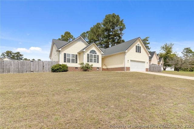 122 Jefferson Drive, Raeford, NC 28376