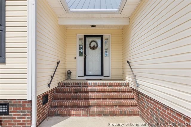 122 Jefferson Drive, Raeford, NC 28376