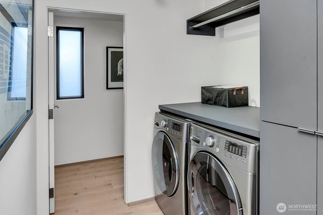 305 Lee Street, Seattle, WA 98109