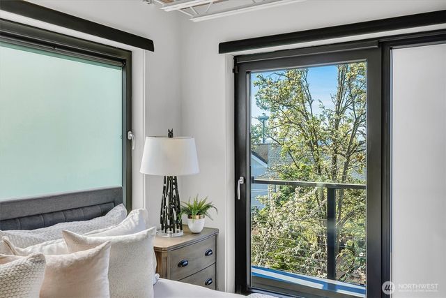 305 Lee Street, Seattle, WA 98109