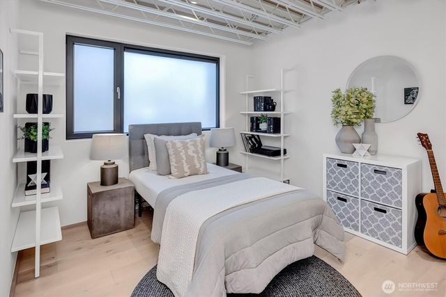 305 Lee Street, Seattle, WA 98109