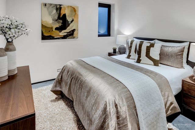 305 Lee Street, Seattle, WA 98109