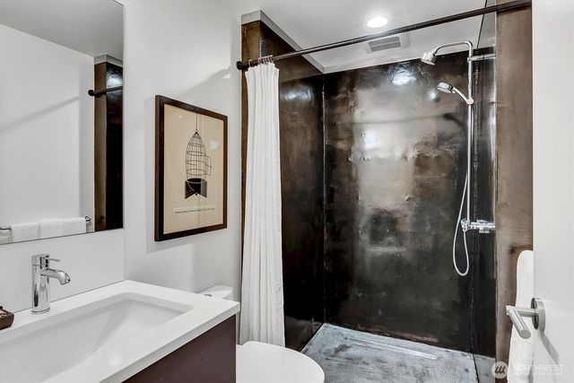 305 Lee Street, Seattle, WA 98109