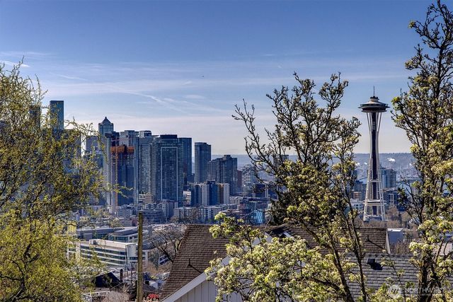 305 Lee Street, Seattle, WA 98109