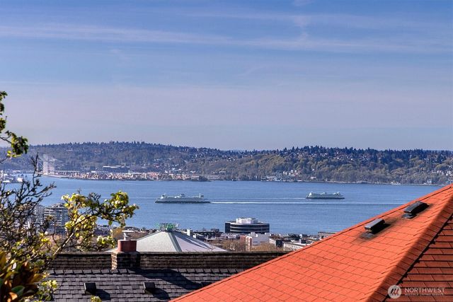 305 Lee Street, Seattle, WA 98109