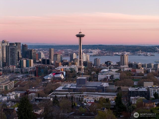 305 Lee Street, Seattle, WA 98109